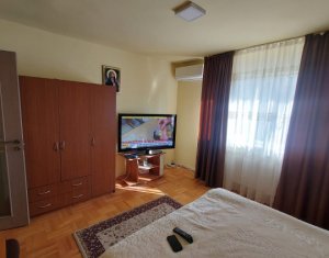 Appartement 4 chambres à vendre dans Cluj-napoca, zone Manastur
