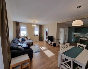 Maison 4 chambres à vendre dans Floresti