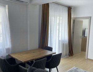 Appartement 3 chambres à louer dans Floresti