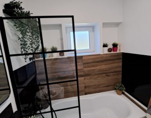 Lakás 3 szobák eladó on Floresti