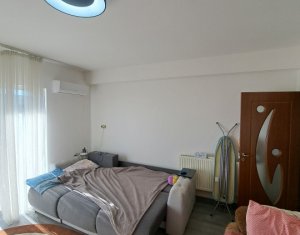 Apartment 1 rooms for sale in Floresti