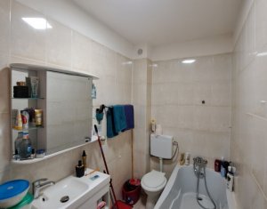 Apartment 1 rooms for sale in Floresti