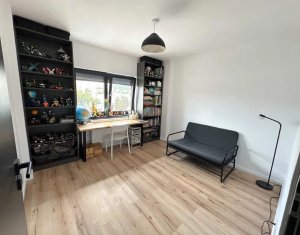 Appartement 4 chambres à vendre dans Cluj-napoca, zone Manastur