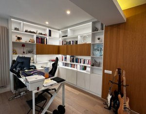 Appartement 5 chambres à vendre dans Cluj-napoca, zone Buna Ziua