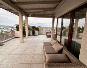 Appartement 5 chambres à vendre dans Cluj-napoca, zone Buna Ziua