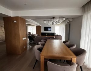 Appartement 5 chambres à vendre dans Cluj-napoca, zone Buna Ziua