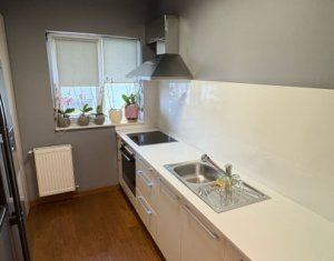 Appartement 4 chambres à vendre dans Cluj-napoca, zone Buna Ziua