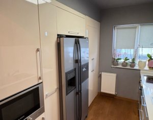 Appartement 4 chambres à vendre dans Cluj-napoca, zone Buna Ziua