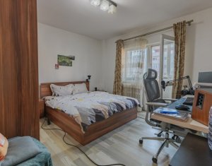 Apartament 3 camere/2 bai, strada Dorobantilor