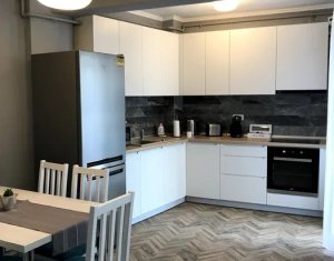 Apartament 3 camere, bloc nou, parcare, zona Platinia