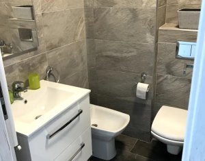 Apartament 3 camere, bloc nou, parcare, zona Platinia