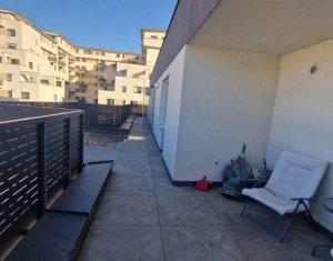 Lakás 3 szobák kiadó on Floresti