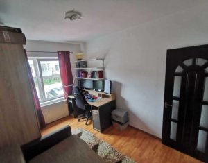 Lakás 3 szobák eladó on Floresti