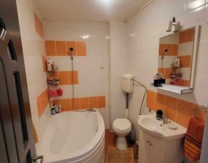 Lakás 3 szobák eladó on Floresti