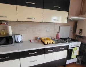 Lakás 3 szobák eladó on Floresti