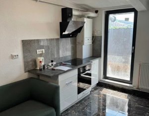 Lakás 3 szobák eladó on Floresti