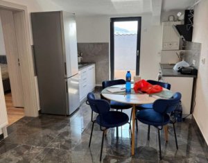 Lakás 3 szobák eladó on Floresti