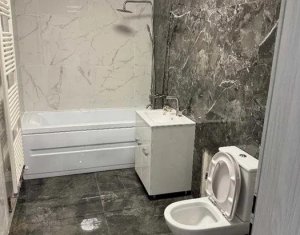 Lakás 3 szobák eladó on Floresti