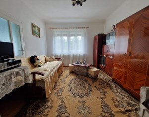 House 4 rooms for sale in Lita