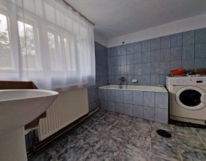 House 4 rooms for sale in Lita