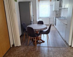 Apartament cu 4 camere, 2 bai, etaj 2/4, Zorilor