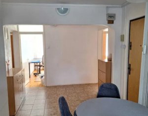 Apartament cu 4 camere, 2 bai, etaj 2/4, Zorilor