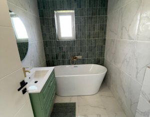 Apartment 2 rooms for sale in Floresti