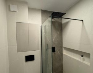 Lakás 3 szobák eladó on Floresti