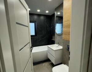 Lakás 3 szobák eladó on Floresti