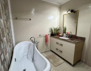 Ház 3 szobák eladó on Valcele