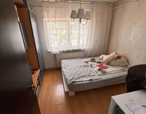 Appartement 4 chambres à vendre dans Cluj-napoca, zone Manastur