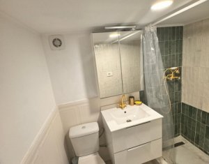 Apartament tip studio etajat, ultracentral, mobilat si utilat !
