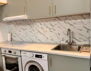 Apartament tip studio etajat, ultracentral, mobilat si utilat !