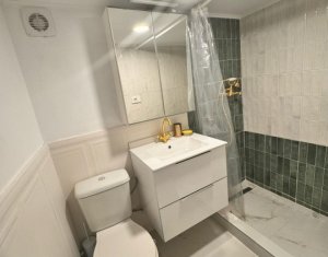 Apartament tip studio etajat, ultracentral, mobilat si utilat !
