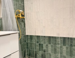 Apartament tip studio etajat, ultracentral, mobilat si utilat !