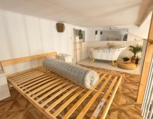 Apartament tip studio etajat, ultracentral, mobilat si utilat !