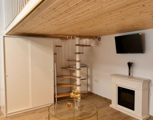 Apartament tip studio etajat, ultracentral, mobilat si utilat !