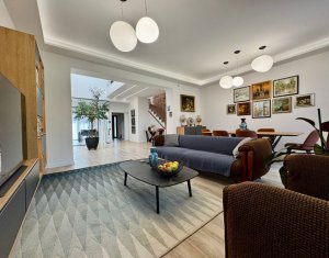 Ház 6 szobák eladó on Cluj-napoca, Zóna Andrei Muresanu