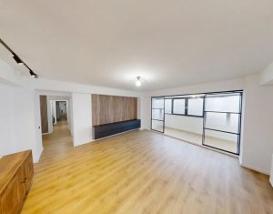 Appartement 4 chambres à vendre dans Cluj-napoca, zone Zorilor