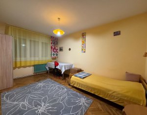 Appartement 4 chambres à vendre dans Cluj-napoca, zone Manastur