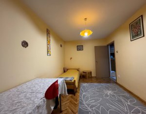 Appartement 4 chambres à vendre dans Cluj-napoca, zone Manastur