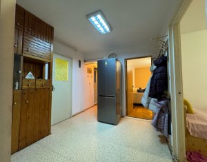 Appartement 4 chambres à vendre dans Cluj-napoca, zone Manastur