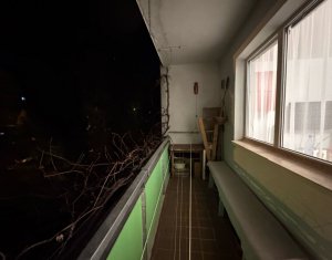 Appartement 4 chambres à vendre dans Cluj-napoca, zone Manastur