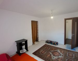 Apartament cu 3 camere, pod, parcare inclusa, Floresti
