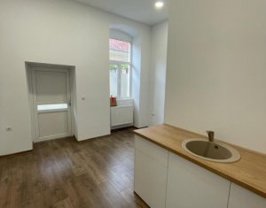 Spatiu de birou, Ultracentral