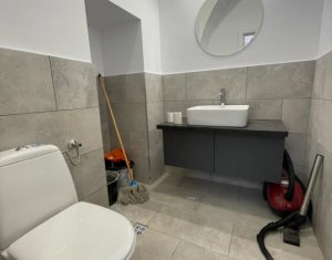 Spatiu de birou, Ultracentral