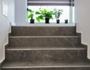 Lakás 3 szobák eladó on Floresti