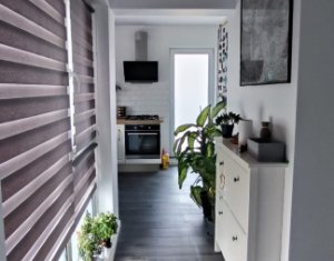 Lakás 3 szobák eladó on Floresti