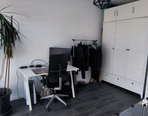 Lakás 3 szobák eladó on Floresti