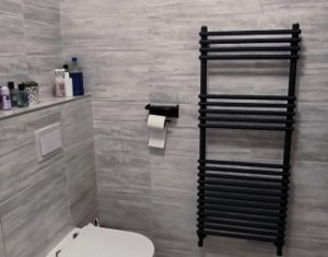 Lakás 3 szobák eladó on Floresti